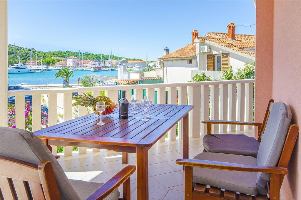 Apartments Hrgovic Rogoznica  Dış mekan fotoğraf